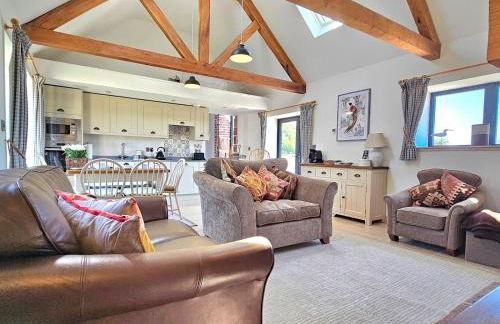 Beautiful Views Historic 16th Cent Barn Conversion - Pass the Keys - Foto 35