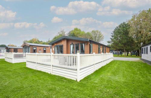 Waters Edge Lodge with Hot Tub - Foto 12