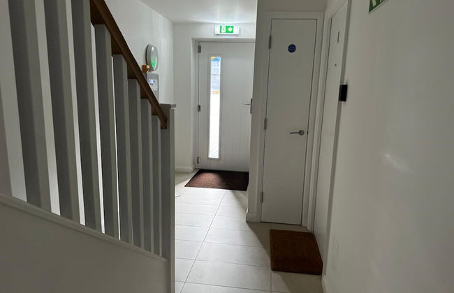 Hybrid Resi - Mitcham - Foto 2