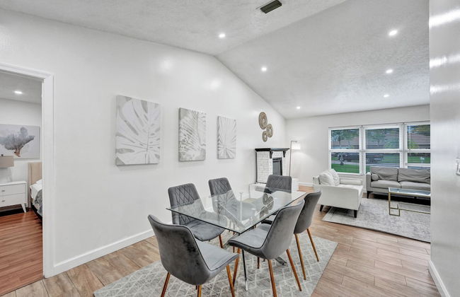 Villa Royale 4 BR Home w Pool & Hot Tub - Foto 34