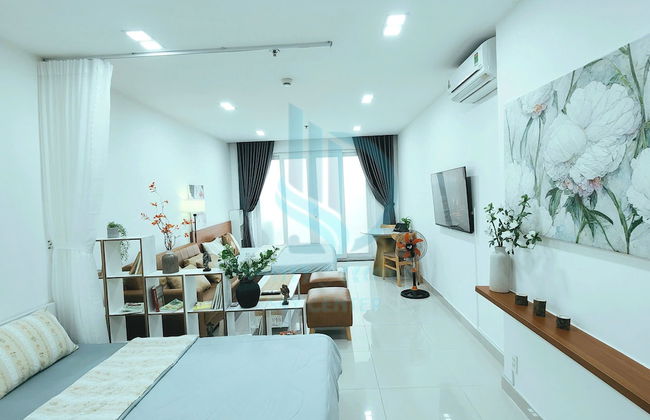 Luxury 2-bedroom Apartment - Photo 3