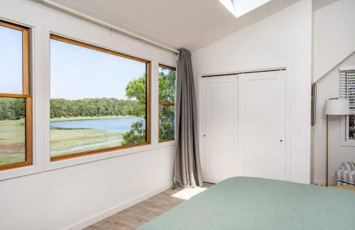 Newly Renovated Waterfront Cottage - Foto 15