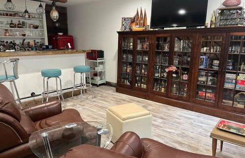 Luxurious Lower Level - Foto 1