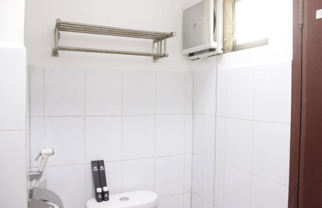 Strategic & Relaxing 2BR at Gateway Apartment Ahmad Yani Cicadas - Photo 20