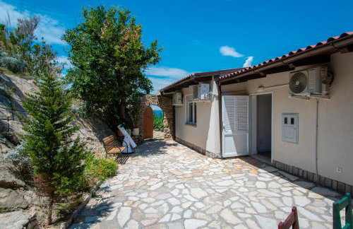 Villa Sortis and boat - Photo 32