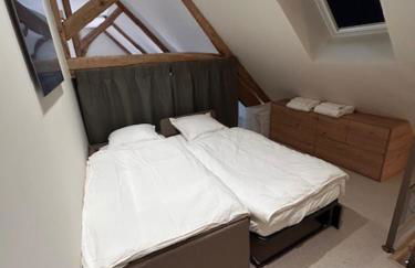 Au 8 à Meursault, Magnifique maison Bourguignonne au pied des vignes, jardin, places de parking privée - Foto 25