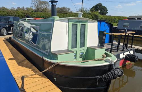 Mini Escape - 2 Berth Narrowboat on the Grand Union, Hertfordshire - Photo 4