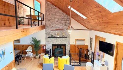 Bethel Escape Hot Tub 4 beds Game Room and Fire pit Fully Stocked Kitchen - Foto 2