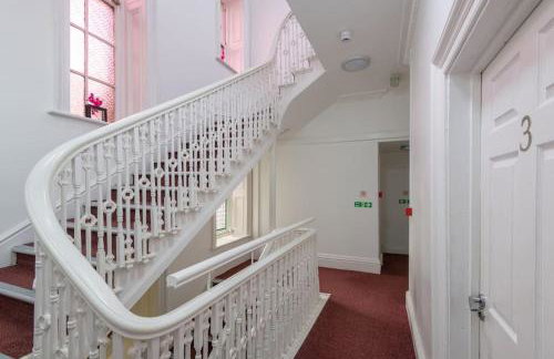 CASTLEBANK HOUSE FLATS, DINGWALL - Photo 11