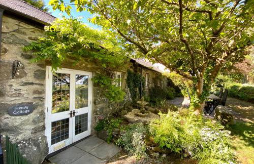Hendy Cottage - Photo 1