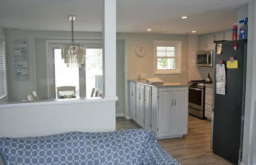 Pet Friendly, Single Family, Private Heated Pool, Hot Tub, Beach Badges And Beach Equipment, Private Fenced In Yard, Deck And Covered Patio, Granite, - Foto 6