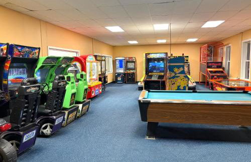 COZY LOON MOUNTAIN ESCAPE - Free shuttle, Pool, Hot tub, River&Mnt Views - Foto 47