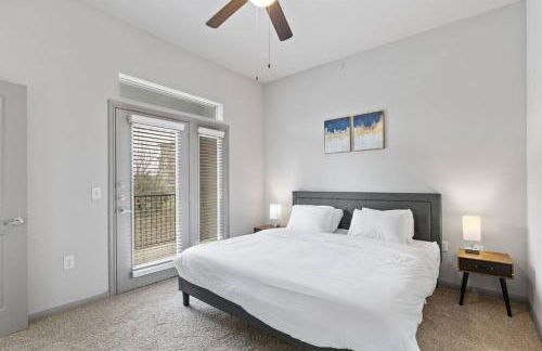 Modern Austin 2BR 2B Apt with Pool Parking & WIFI - Foto 4