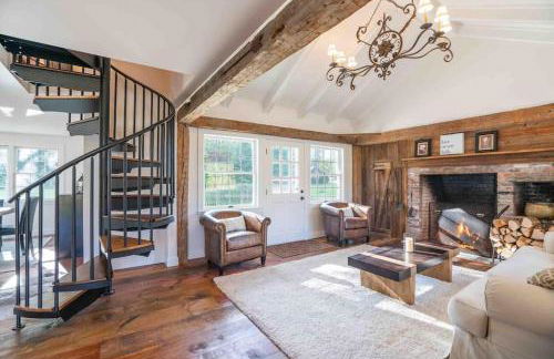 The Villa - Industrial Farmhouse with Hot Tub - Photo 13