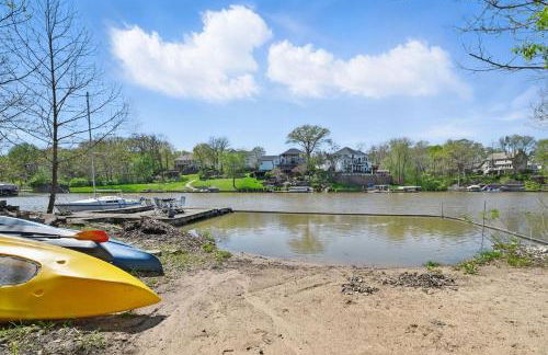 Lake Saint Louis Family Friendly Lakefront Retreat - Foto 52