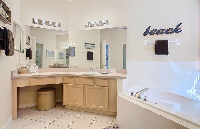 Elegant 5BR Home w Private Pool Spa Near Disney - Foto 45