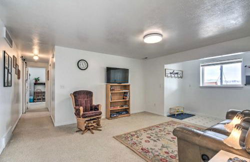 Pet-Friendly Aurora House with Mountain Views! - Photo 6