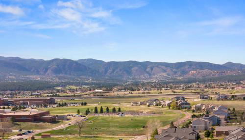 USAFA 5mi I Modern I Arcade I Quiet Area - Foto 5