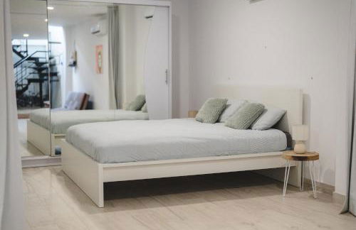 New - MiJa basement Loft Apartment steps from Beach - perfect for Sun and Sport Seekers - Foto 52