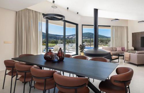 Luxury Villa Dolac near Split, airport, complete privacy, infinity heated pool - Photo 27