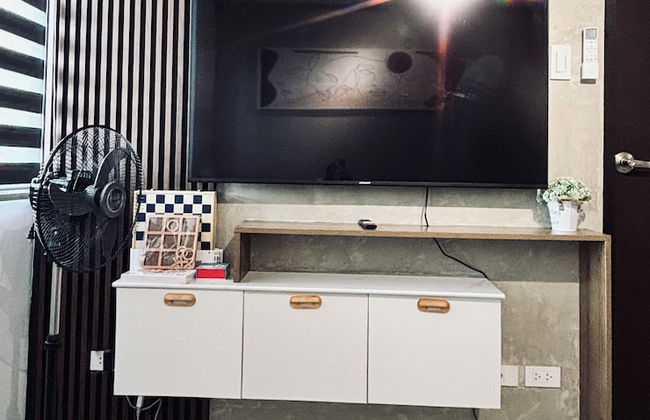 A Smooth & Cozy City Loft - Photo 28