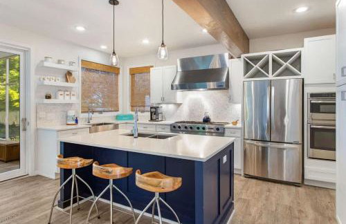 Spacious A-Frame with Lake Michigan Views & Hot Tub-Family Friendly - Foto 17