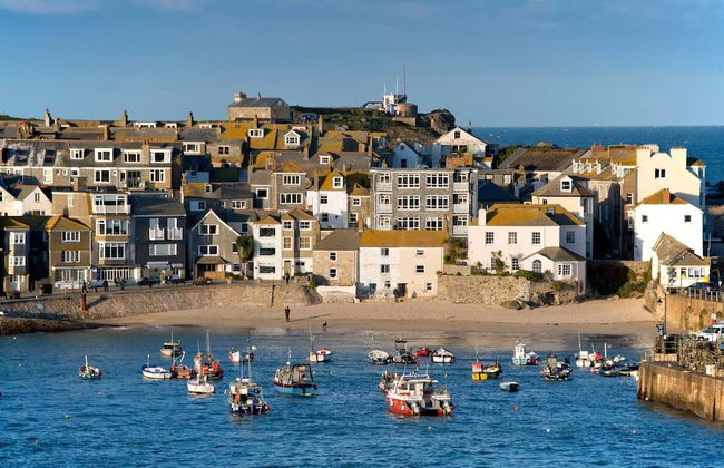 Surf Break 2BD St Ives Apartment W/ Sea Views+spa Experience - Foto 1