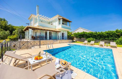 Villa Eleni Agios Stephanos - Photo 2