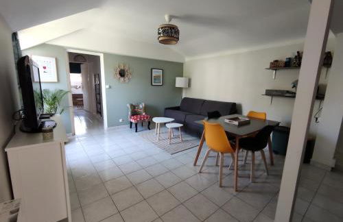 Gîte La p'tite terrasse Chinon centre Parking gratuit - Foto 5