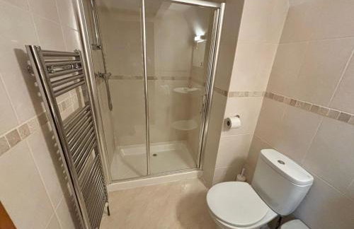 Acorn Lodge for Six with Hot Tub - Devon - Foto 25