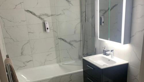 Stylish Madison Apartment with Balcony - FREE Car Parking - Hemel Hempstead Town Centre - Foto 4