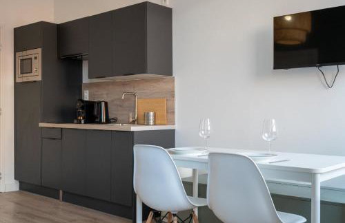 1 bedroom apartment in city center with parking - Foto 8