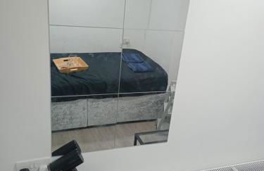 Cosy Studio Flat-Just Renovated-Free Street Parking & Independent Entrance - Foto 11