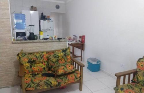 Casa em Itanhaém com 2 quartos garagem p 2 carros, churrasqueira, piscina 200 m da praia - Foto 11