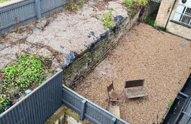 3 Bedroom House with free on site Parking next to the Canal - Foto 8