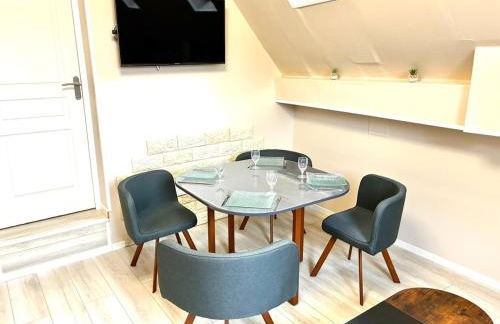 Le Confidentiel -Love Room, marbres, jeux, jacuzzi - Foto 26