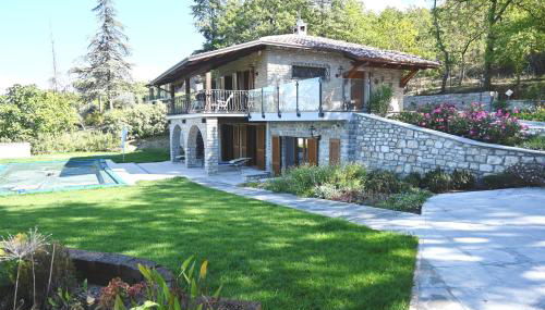 Villa Maria - Photo 1