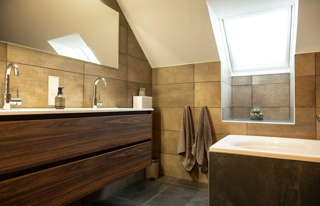 Modern Apartment Right Next to the ski Lift - Photo 17