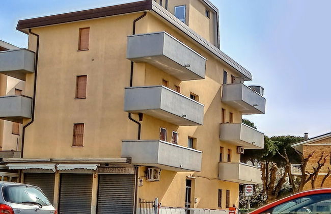 Cosy Apartment With Balcony - Photo 1