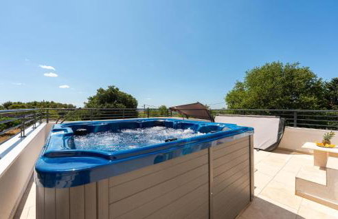 4 Bedroom Gorgeous Apartment In Korlat - Foto 6