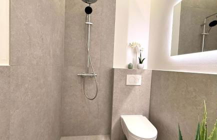 BeckHomes Munich- Large 210 sqm Central Apartment- 7 BR, 6Baths, 3 Kitchens, Up to 18 Guests - Foto 34