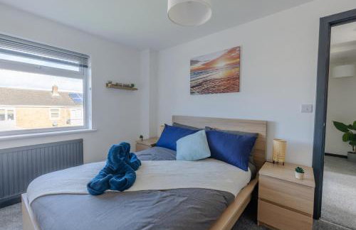 Modern 3 Bed House-Free Parking-by Holiday Homes - Foto 20