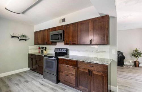 4 Bed 3 Bath House, Spacious, Smart TVs in all rooms, Whole house to yourself - Foto 14