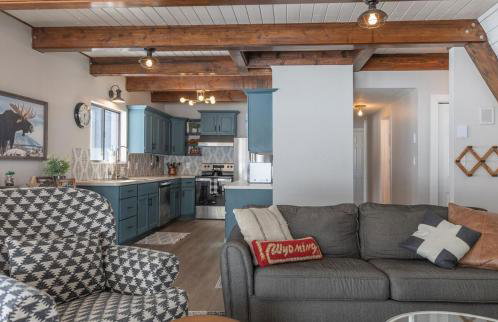 Cedar Creek Chalet - Snowmobilers Dream - Hot tub - Foto 9