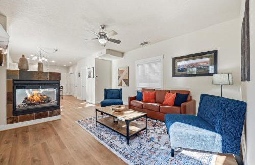 Cozy Boise Getaway walk to Stadium Fireplace Garage - Foto 3