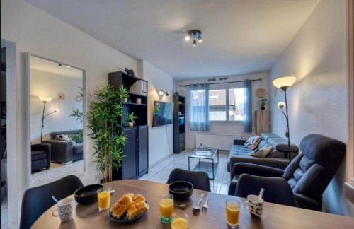 Le Giérois - Gare - Parking - Foto 1