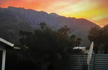 Mid-Century Krisel House with Salt Water Pool and Firepit - Foto 25