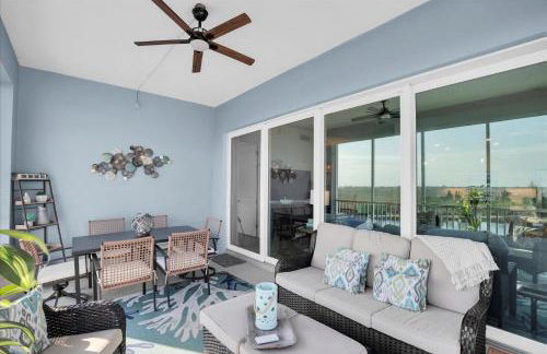 Latitude Adjustment Penthouse by Coastal Chic - Foto 4