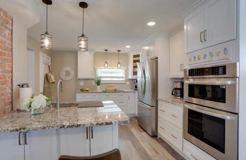 Welcoming Willoughby Home 1 Mi to Historic Dtwn - Foto 9