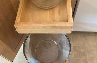 HOT TUB! King Bed-Firepitt-Near Airport& Freeway - Foto 24